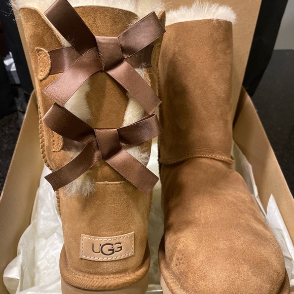 UGG W Bailey Bow 2 - Picture 3 of 8